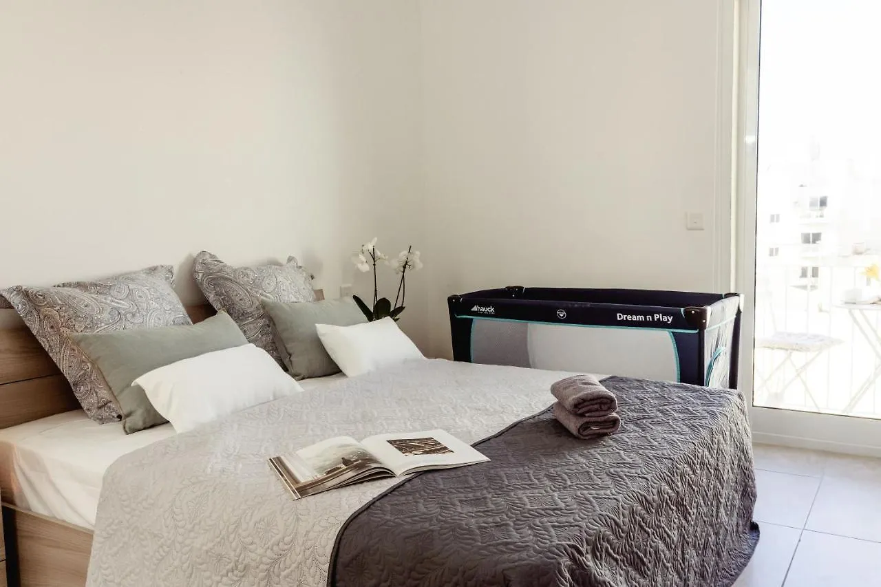 Stylish 2Bdr Unit In Sliema! Near Valletta Ferry! Malta