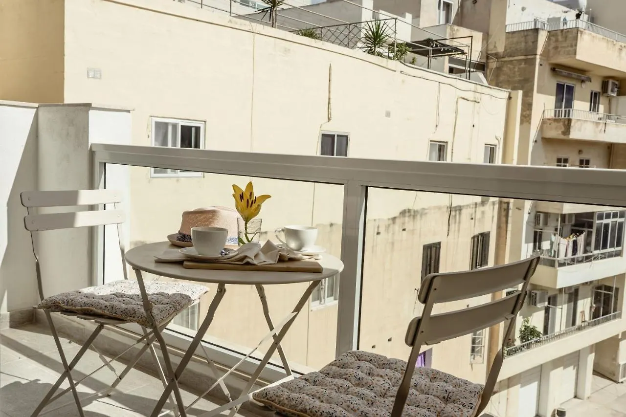 Stylish 2Bdr Unit In Sliema! Near Valletta Ferry! Apartment Sliema