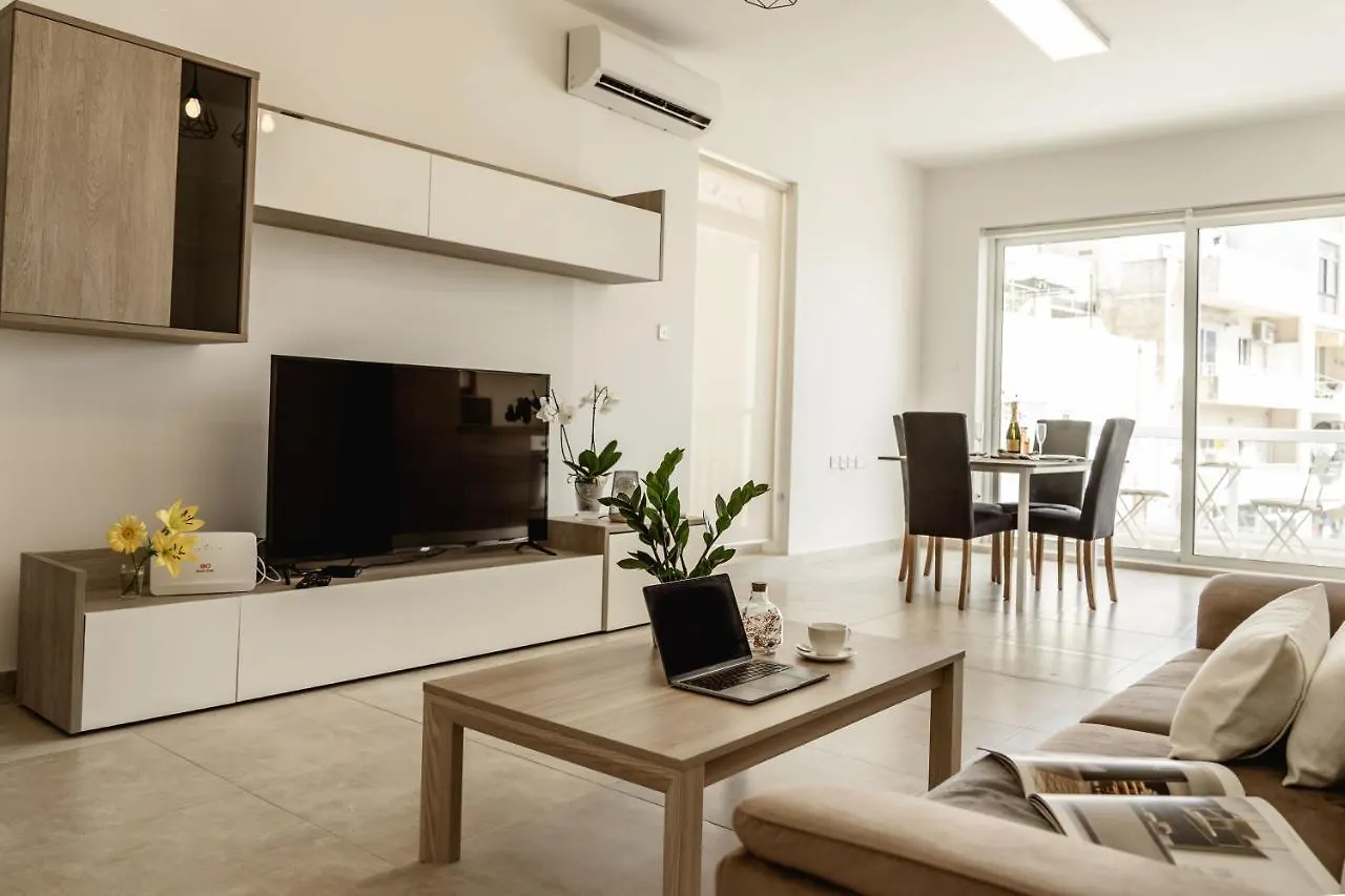 Apartment Stylish 2Bdr Unit In Sliema! Near Valletta Ferry!