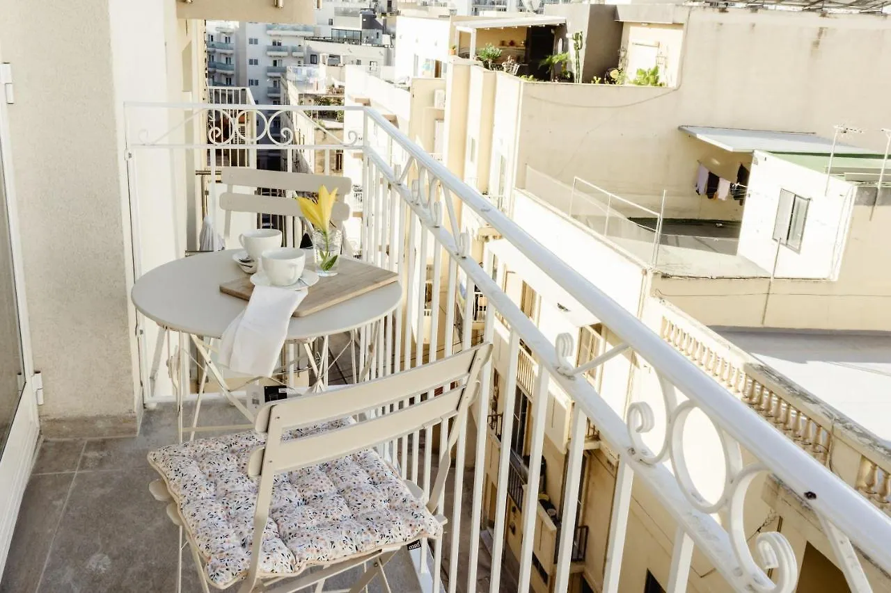 Apartment Stylish 2Bdr Unit In Sliema! Near Valletta Ferry! Malta